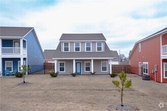 Building Photo - 1678 N Izard Ln