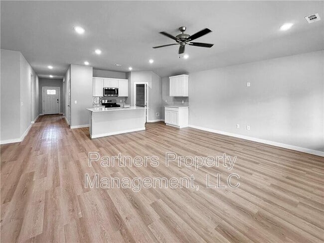 Building Photo - 4390 W Glacier St