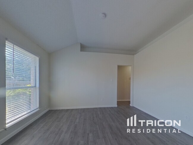 Foto del edificio - 3108 Smokewind Ln