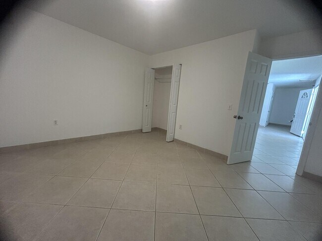 Foto del edificio - 2519 25th Ln