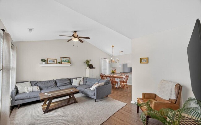 Foto del edificio - 7101 Alamosa Dr