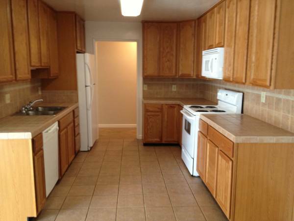 Building Photo - 1452 Gordon St