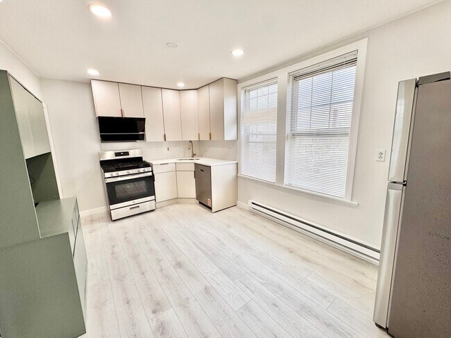 Foto del edificio - 739 Parker St