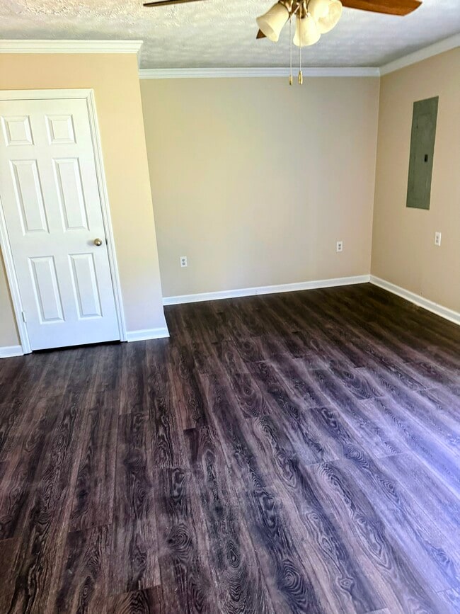 Building Photo - 6104 Co Rd 437
