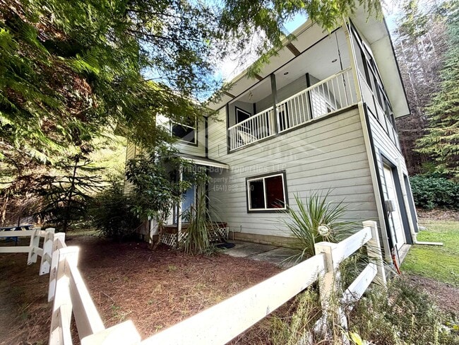 Foto del edificio - 70051 Stage Rd