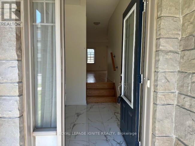 Building Photo - 3850 Tufgar Cres