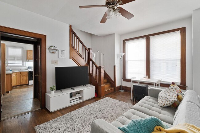 Building Photo - 2585 Findley Ave