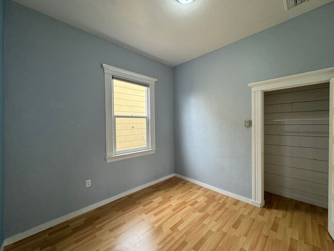 Foto del edificio - Three Bedroom House in Visitacion Valley