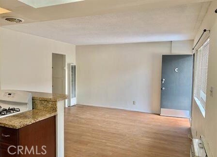Building Photo - 308 N Primrose Ave