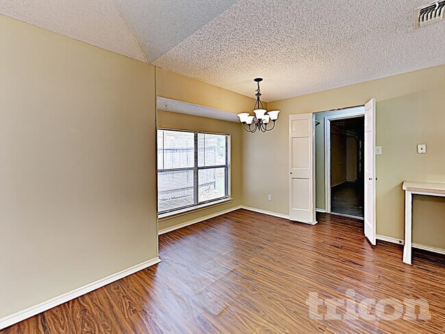 Foto del edificio - 773 Parkview Dr