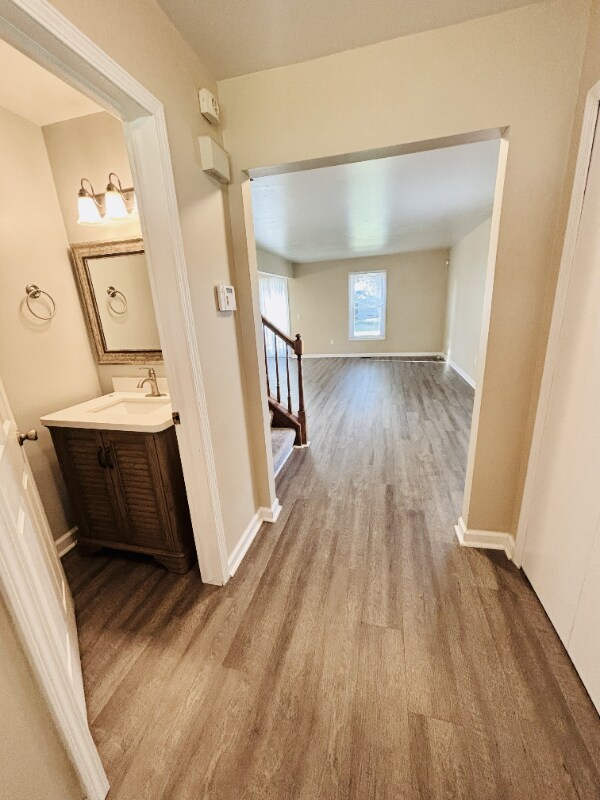 Foto del edificio - 116 Regents Blvd