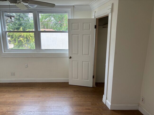 Bedroom - 437 W Magnolia Ave