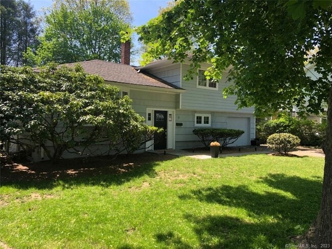 Building Photo - 5 Sniffen Rd