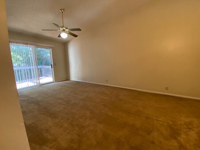 Foto del edificio - AVAILABLE AUGUST! [NO PETS PERMITTED]