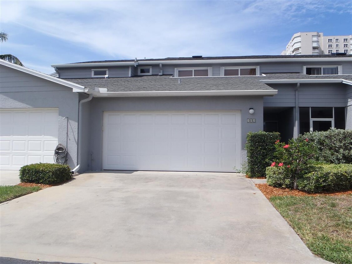 Foto principal - 4949 N Hwy A1A