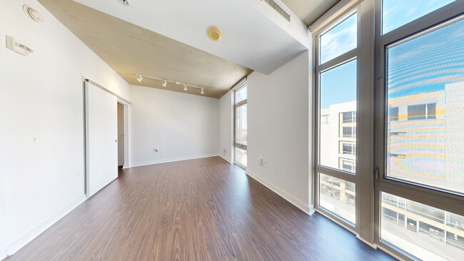 Interior Photo - View 14
