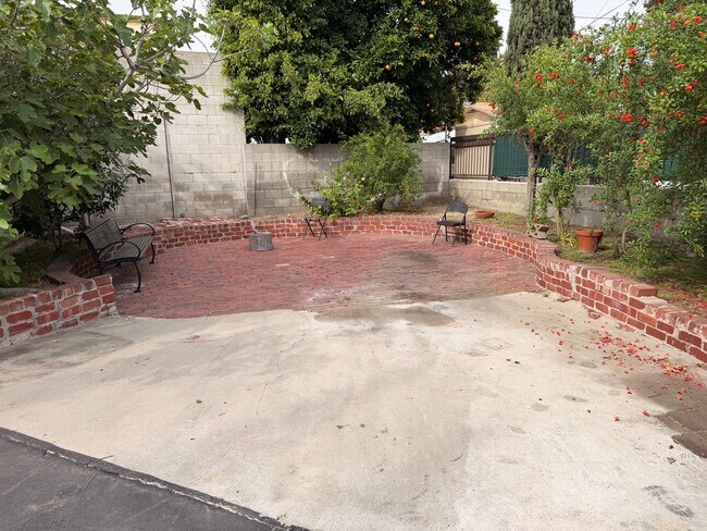 Foto del edificio - 337 W Lomita Ave
