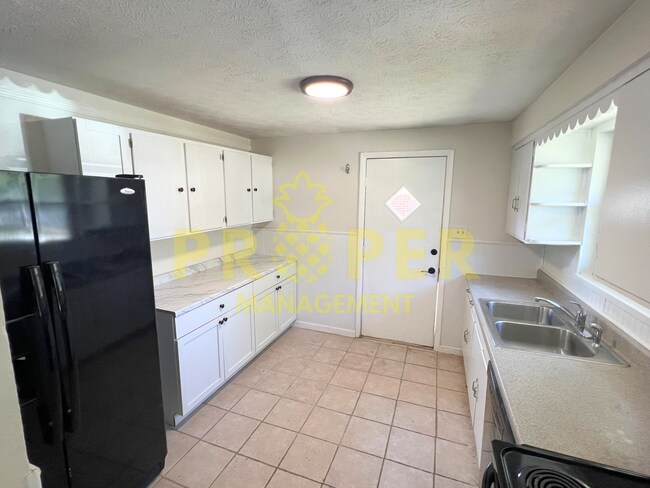 Foto del edificio - 5036 Pensacola Blvd