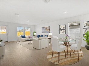 Building Photo - 3016 Tooley Dr