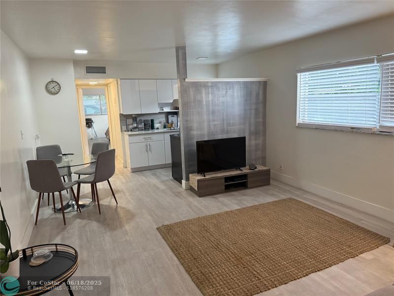 Foto principal - 1638 Plunkett St