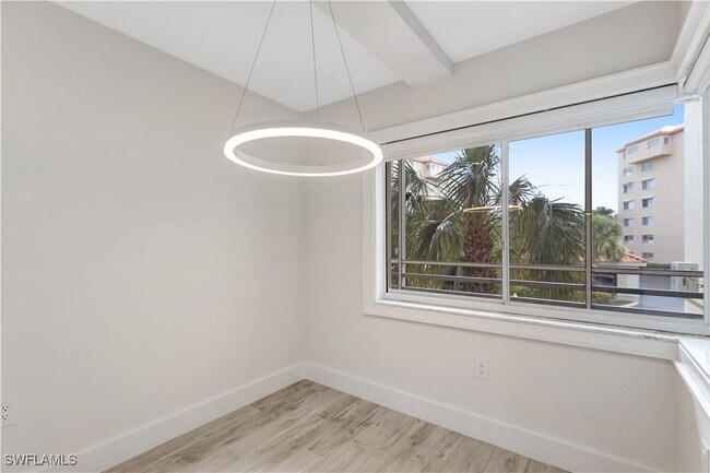 Foto del edificio - 15171 Cedarwood Ln