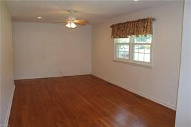 Building Photo - OPEN HOUSE Saturday January 6th 10am - 11a...