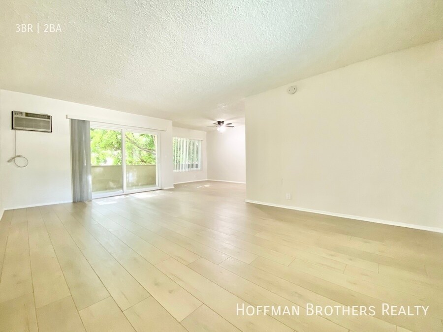 5000 Coldwater Canyon Ave Sherman Oaks, CA... Apartment for Rent in