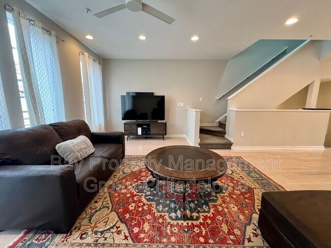 Foto del edificio - 606 W Jefferson St