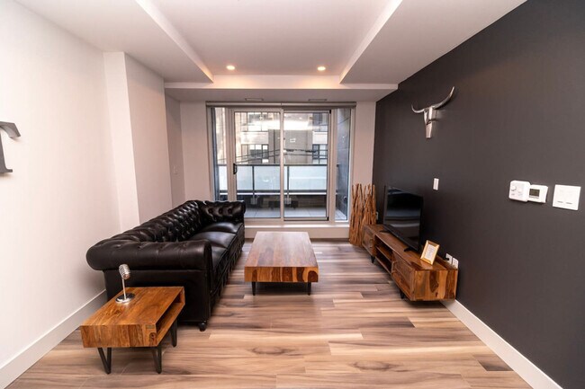 Photo du bâtiment - 5515 Clyde St.