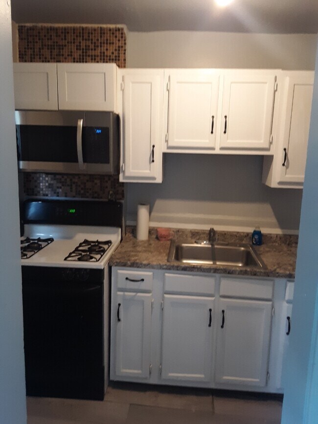 Foto del edificio - 1545 42nd St SE