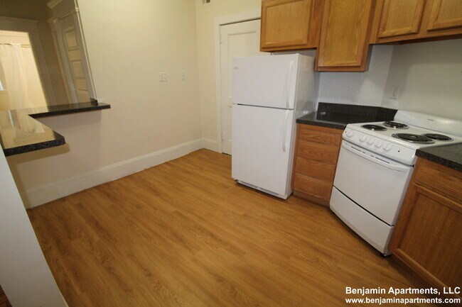 Foto del edificio - 1589 Beacon St