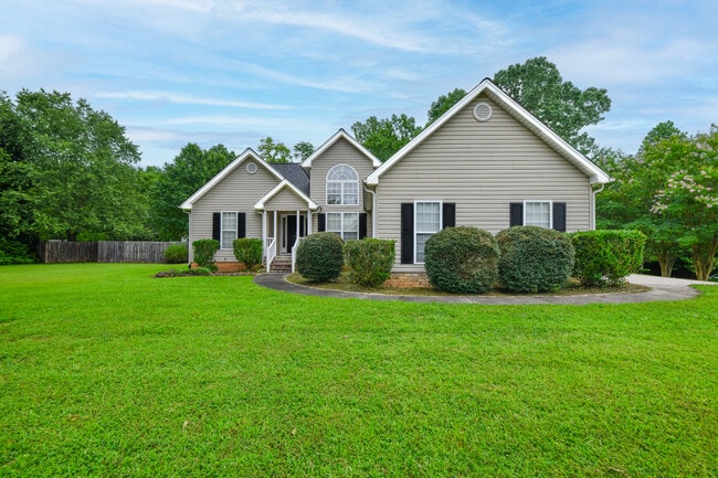 Building Photo - 7700 Foxdale Dr