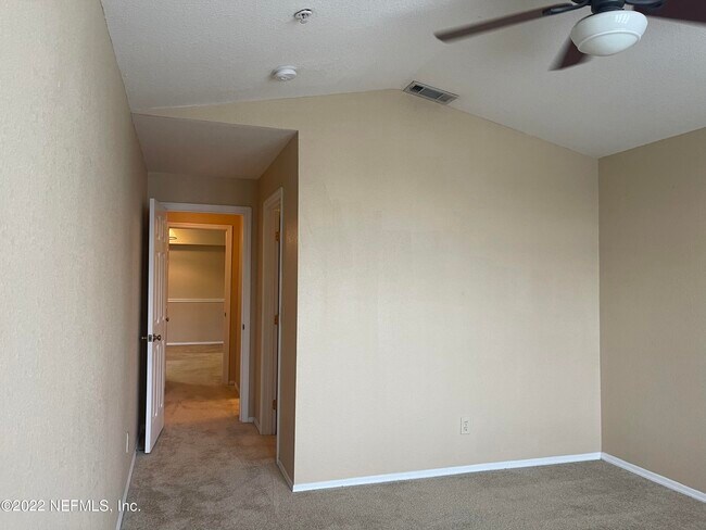 Foto del edificio - 13810 Sutton Park Dr N