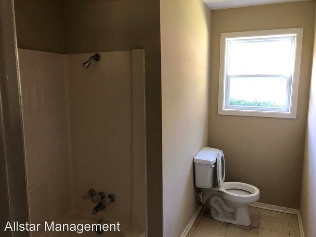 Building Photo - 3 br, 1 bath House - 101 Normandy Ave