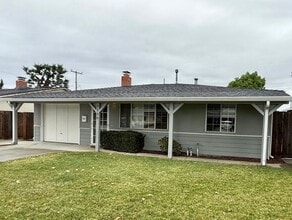 Building Photo - 3130 Manda Dr