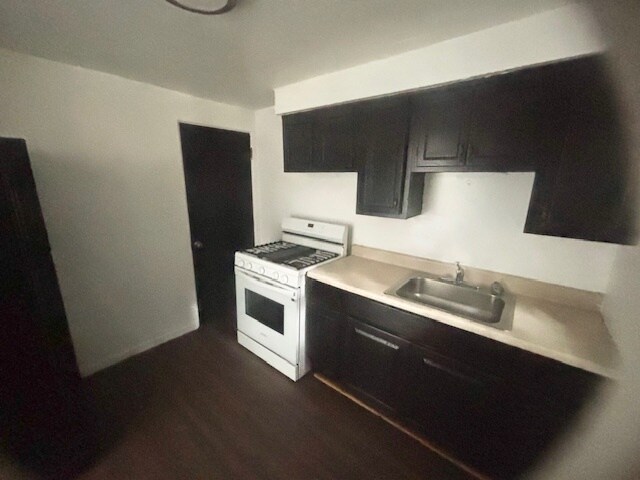 Foto del edificio - 2020 Lindsay Rd