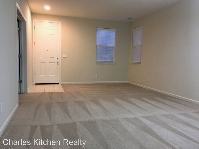 Foto del edificio - 3 br, 2 bath House - 11195 Messina