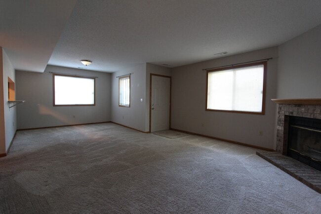 Building Photo - 15858 Griffon Path