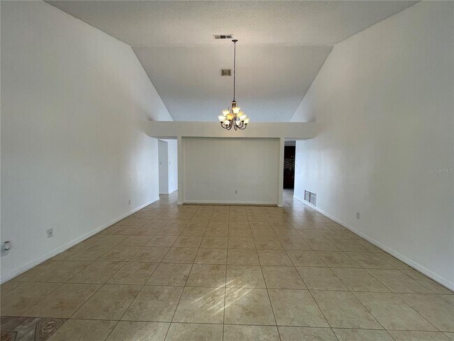 Foto del edificio - 103 Baywest Dr