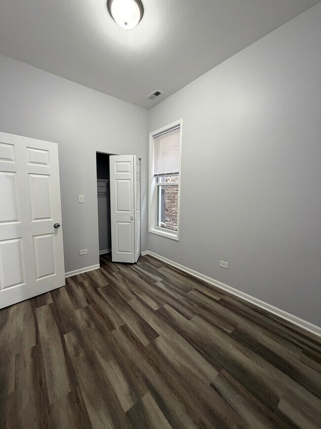 Foto del edificio - 240 W 24th St