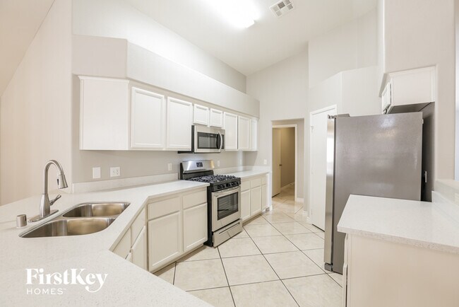 Foto del edificio - 5328 Corbett St