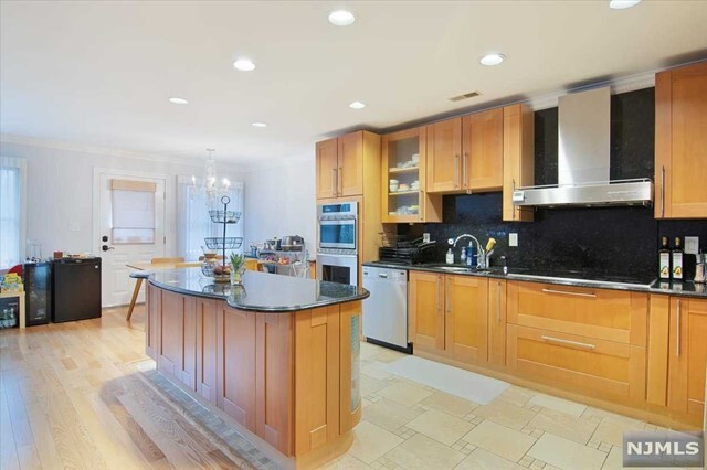 Building Photo - 34 Rio Vista Dr