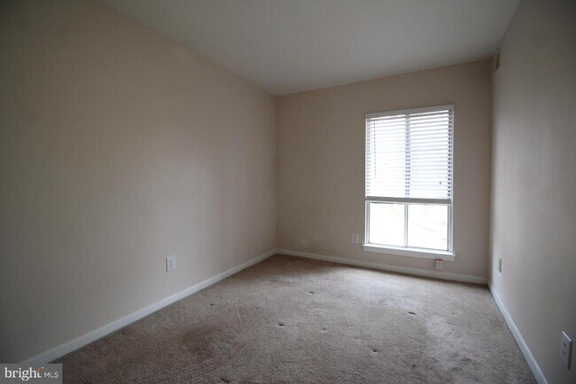 Foto del edificio - 2328 Freetown Ct