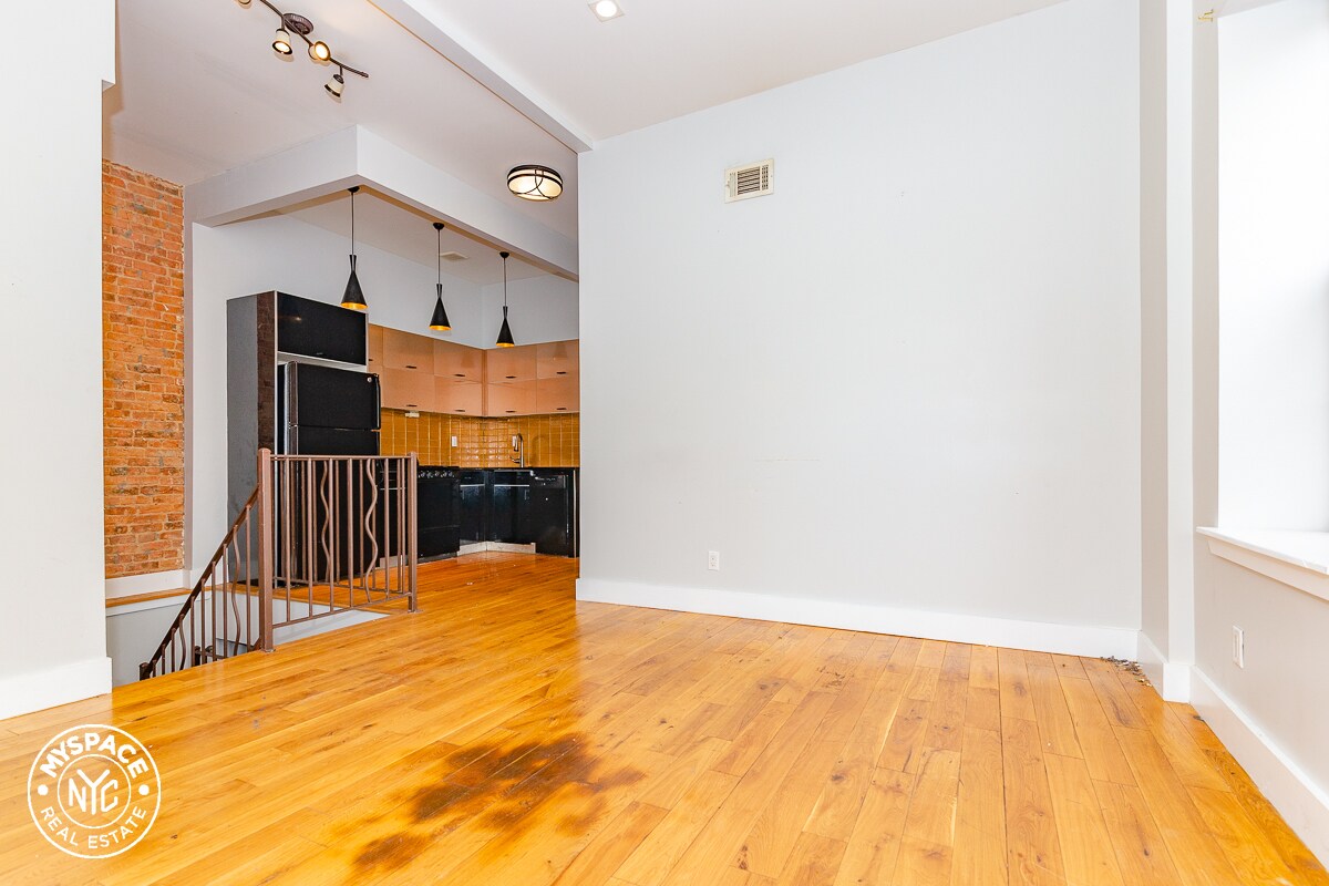 435 Menahan St Unit 1F, New York, NY 11237 Apartment for Rent in New