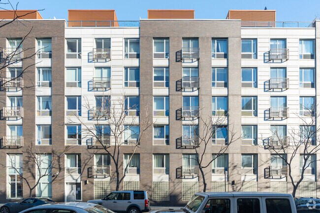 Foto del edificio - 229 N 8th St