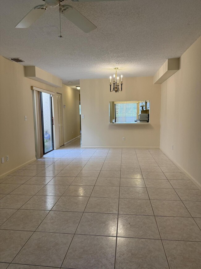 Building Photo - 12028 Royal Palm Blvd