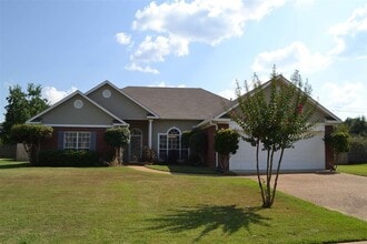 Building Photo - 109 Stratford Dr