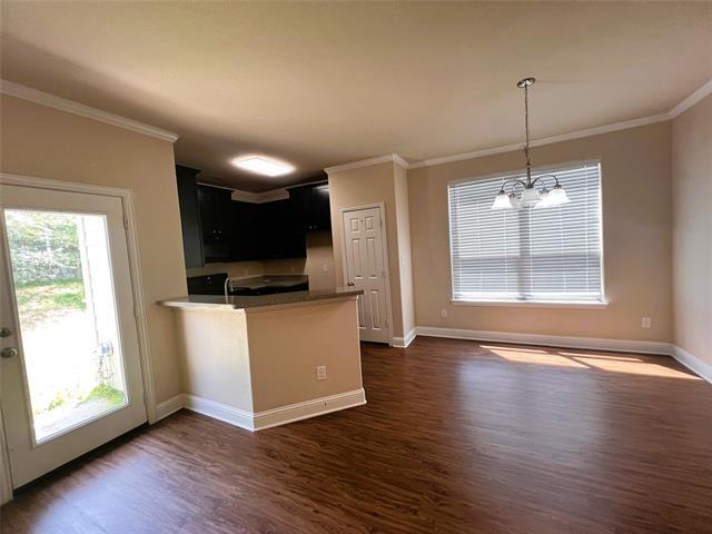 Building Photo - 370 Woodgrove Dr