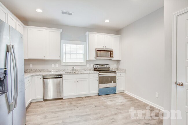 Building Photo - 710 W Coker Way