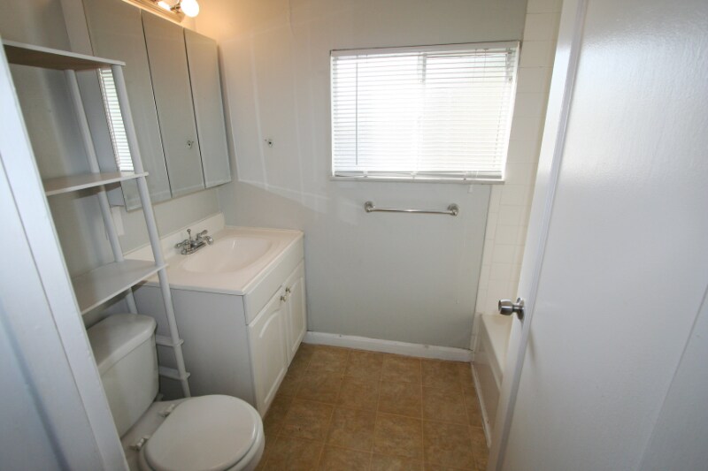 Foto del edificio - 1057 N Marion St